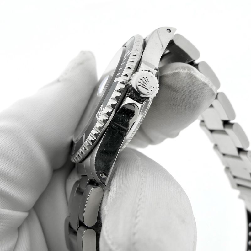 Image 21 of Rolex Submariner 16610 'Swiss Only'; Men's diving watch in full set