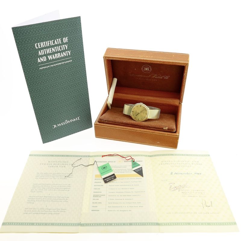 Image 22 of IWC Schaffhausen De Luxe 990309; 18k gold men's watch (full set 1964)