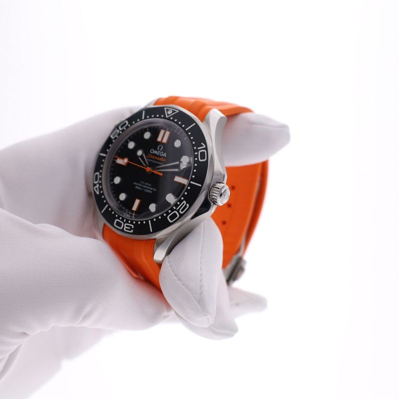 Image 5 of Omega Seamaster 300m 'Master Chronometer' 21032422001006; Automatic Men's Watch