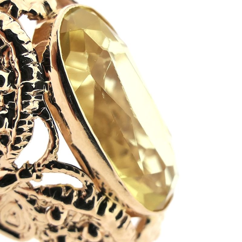 Image 9 of Rose gold butterfly ring set with beryl