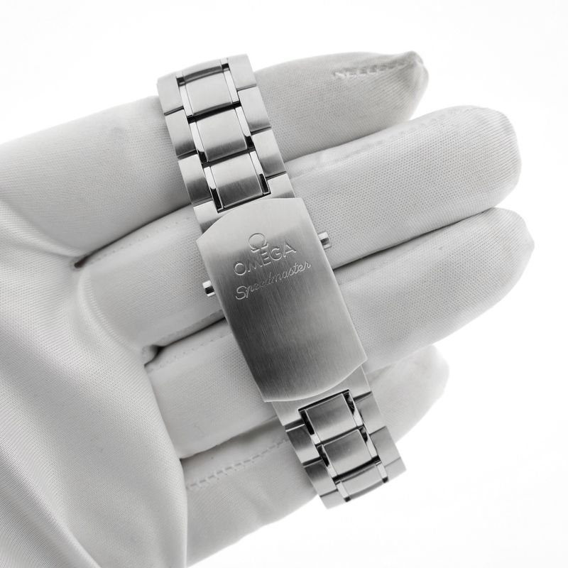 Image 14 of Omega Speedmaster Date 'Chronometer' 3211.31.00; Chronograph men's watch