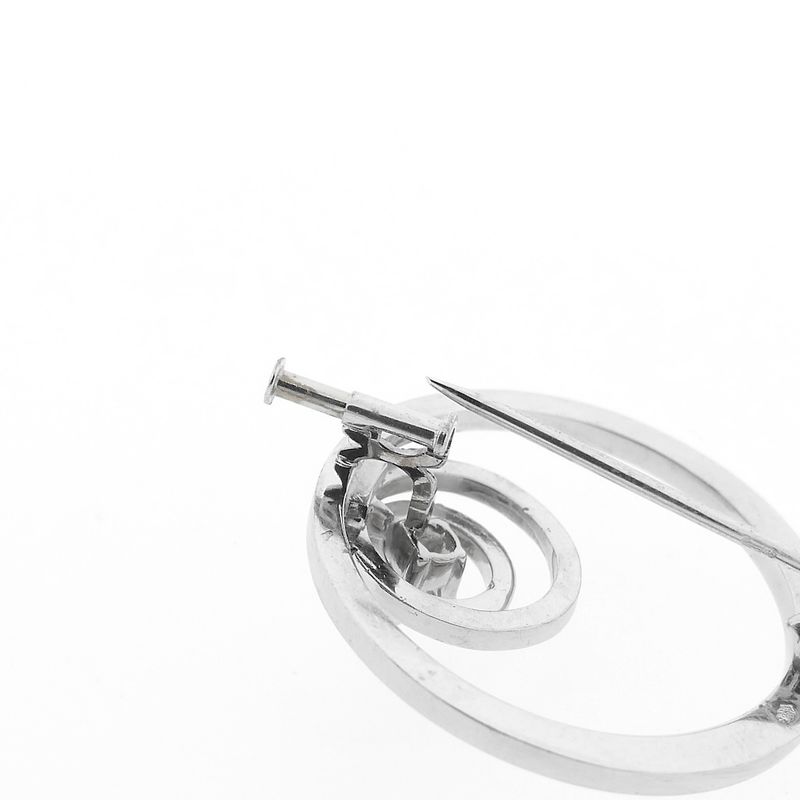 Image 8 of White gold brooch with diamonds | 0.20 ct.