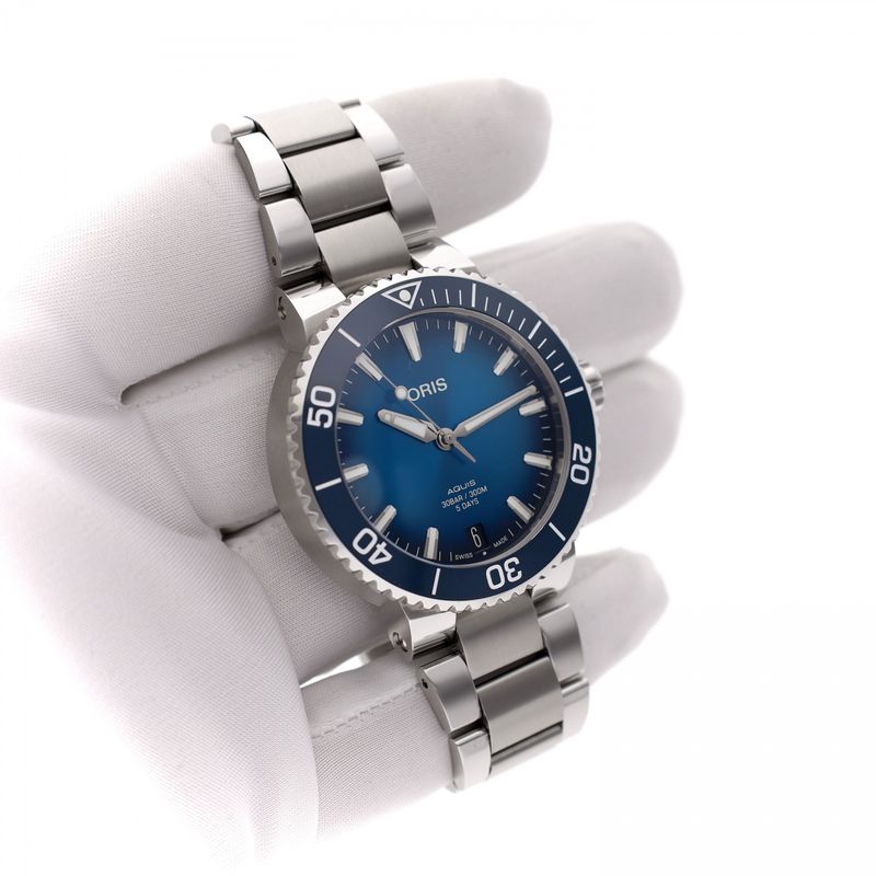 Image 11 of Oris Aquis Date '5-Days' Cal. 400; Automatic Watch