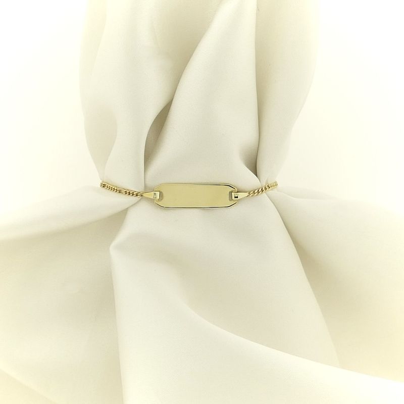 Image 1 of Gold Figaro link children's bracelet with engraving plate | 13 cm