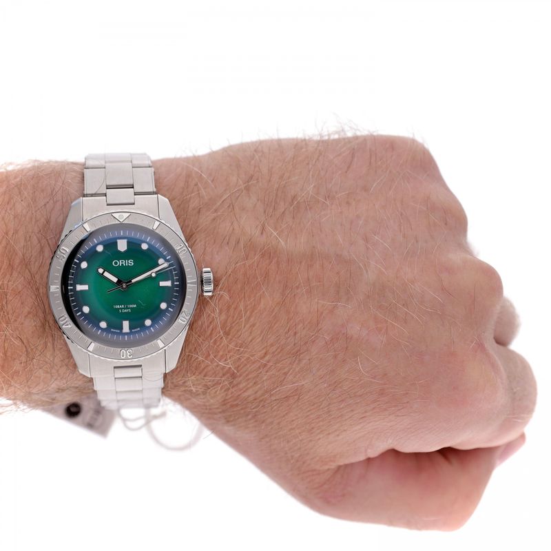 Image 12 of Oris Divers Sixty-Five '5-Days' Cal. 400 Automatic Watch