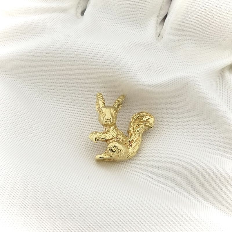 Image 11 of Solid gold squirrel pendant