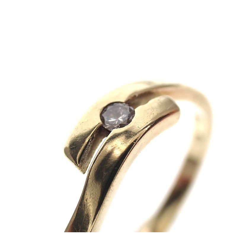 Image 4 of Gold ring set with diamond