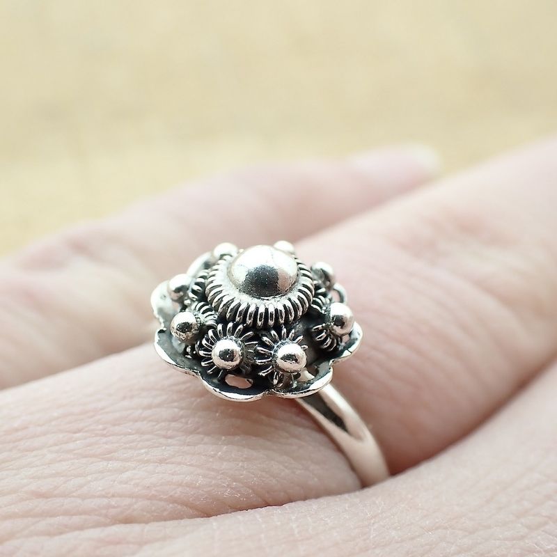 Image 8 of Silver ring with Zeeland button