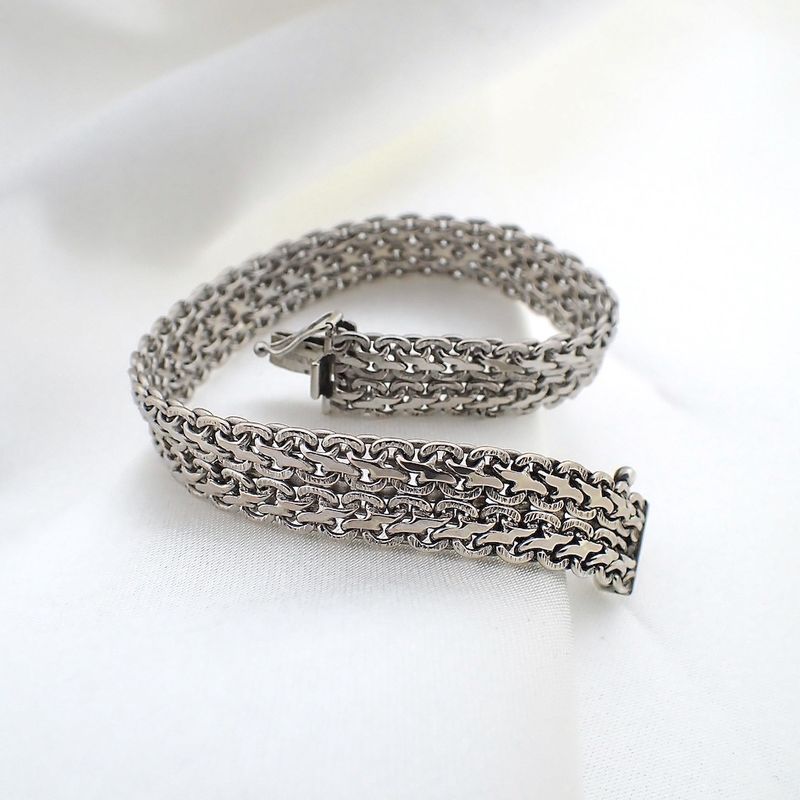 Image 2 of White gold French gourmet link bracelet