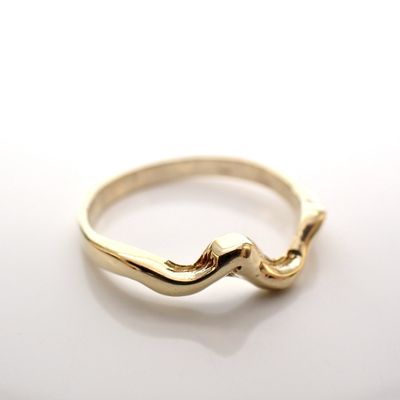 Image 2 of Gold ring with organic design