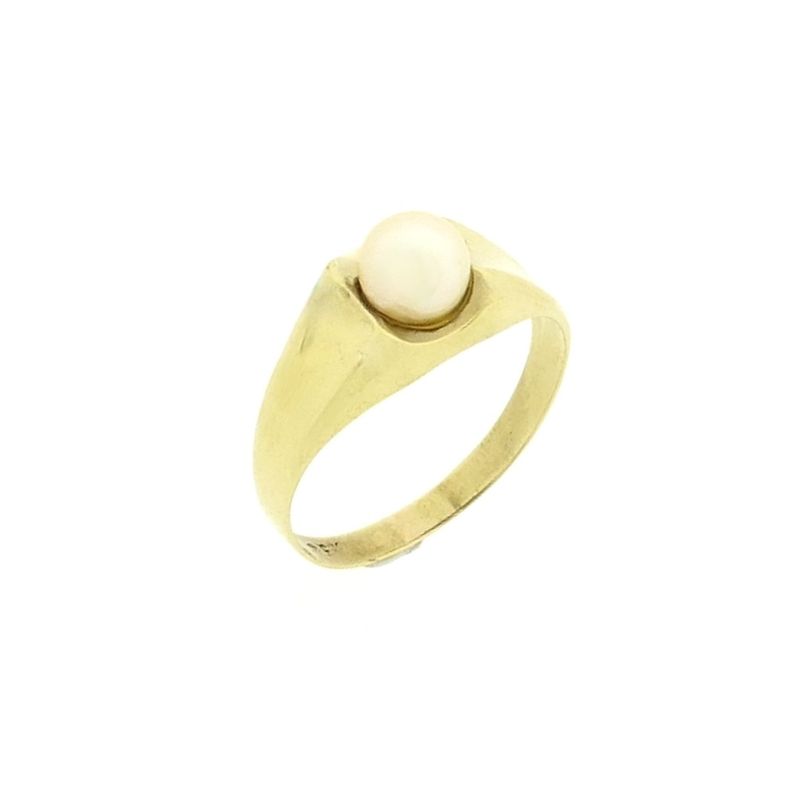 Image 1 of 8 carat ring with pearl