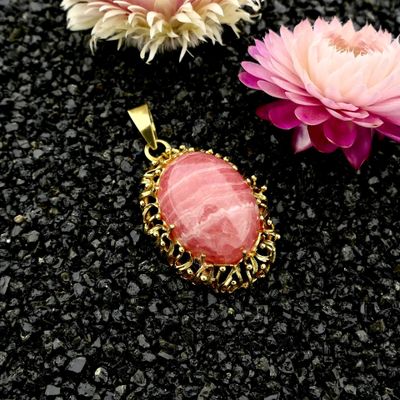 Image 2 of Vintage Gold Pendant with Rhodochrosite