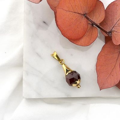 Image 2 of Gold pendant with garnet | Vintage