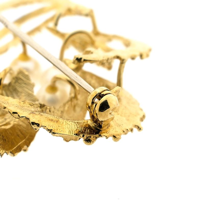 Image 4 of Gold brooch with pearl