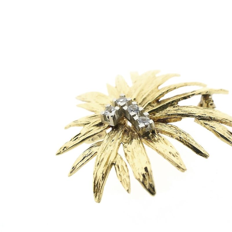 Image 4 of Vintage gold brooch with zirconia.