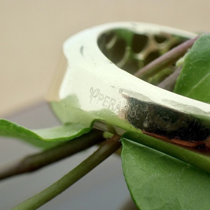 Image 5 of Gold robust ladies ring