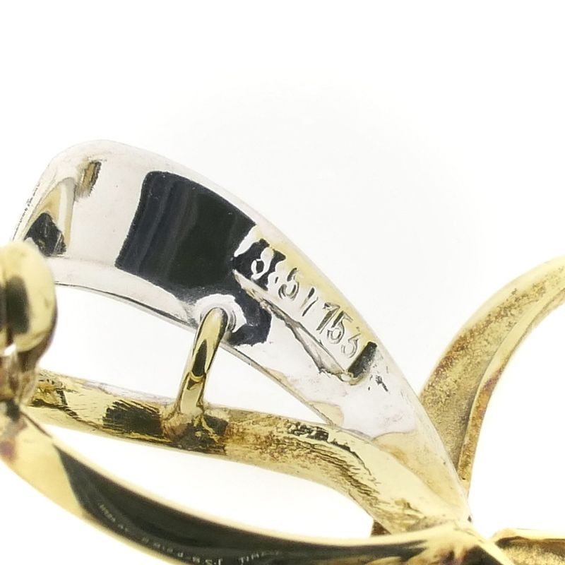 Image 4 of Two-tone gold brooch as a bow