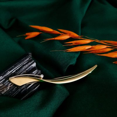 Image 2 of Two-tone gold brooch with zirconia