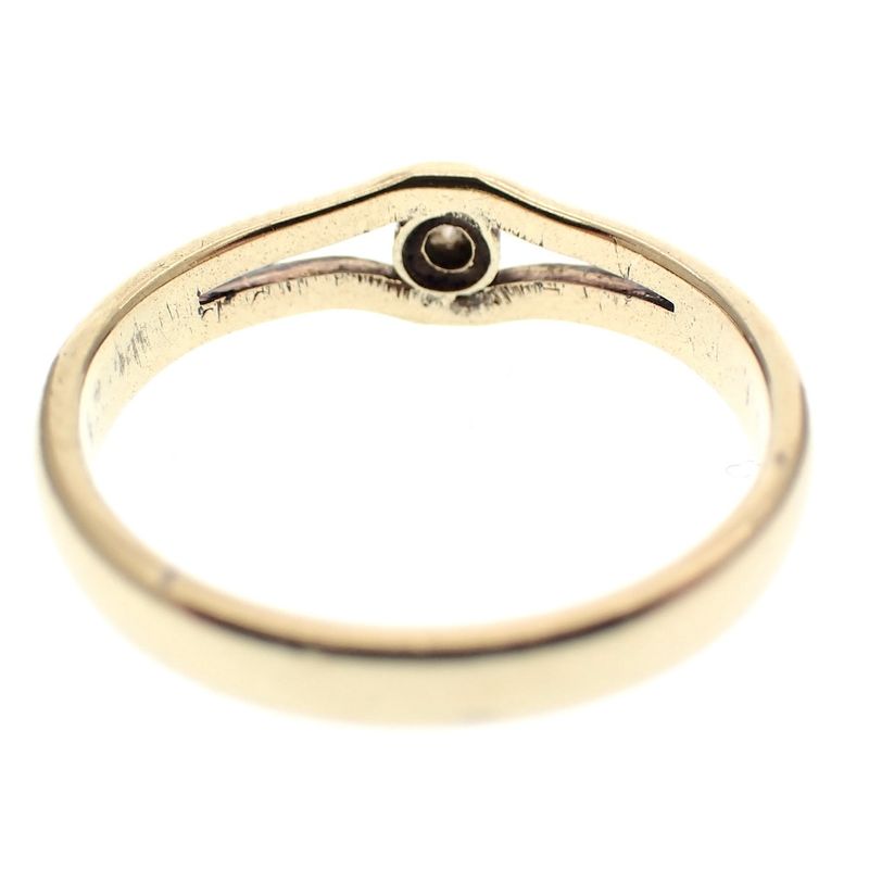 Image 5 of Gold subtle ring with diamond; 0.04 ct.