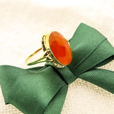 Image 2 of Vintage gold ring with carnelian