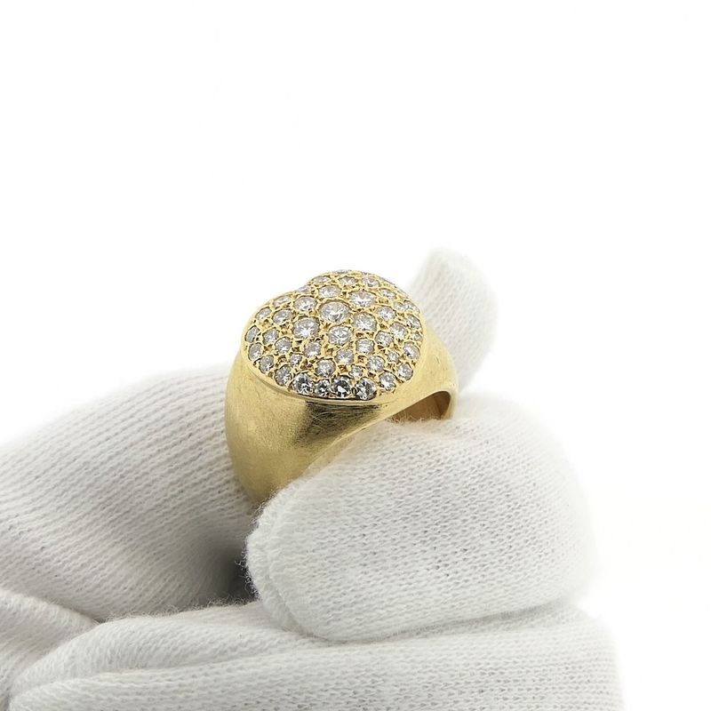 Image 3 of Gold ring with heart shape and diamonds 1.60 ct.