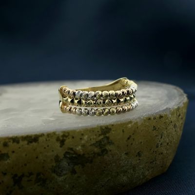 Image 2 of Tricolor gold ring