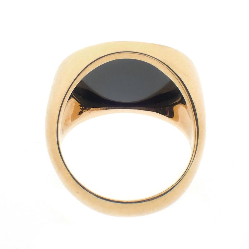 Image 5 of Gold signet ring with onyx stone | engraved with a Roman soldier