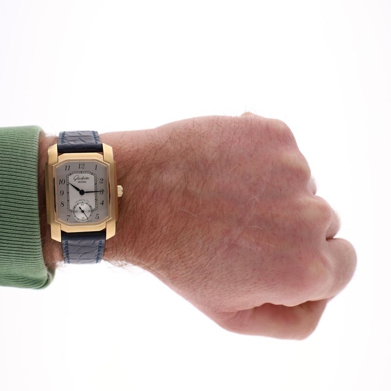 Image 14 of Glashütte Original Senator 1845 Karree 18ct. 42-05-01-02-04; 18ct. Gold Men's Watch