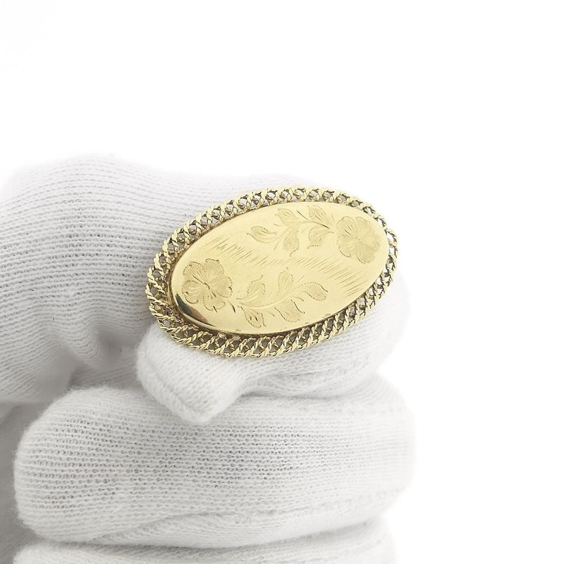 Image 10 of Vintage gold brooch with flower engraving; Floral design