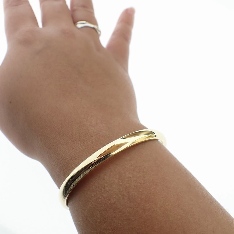 Image 2 of Gold smooth slave bracelet | Ø 60 mm