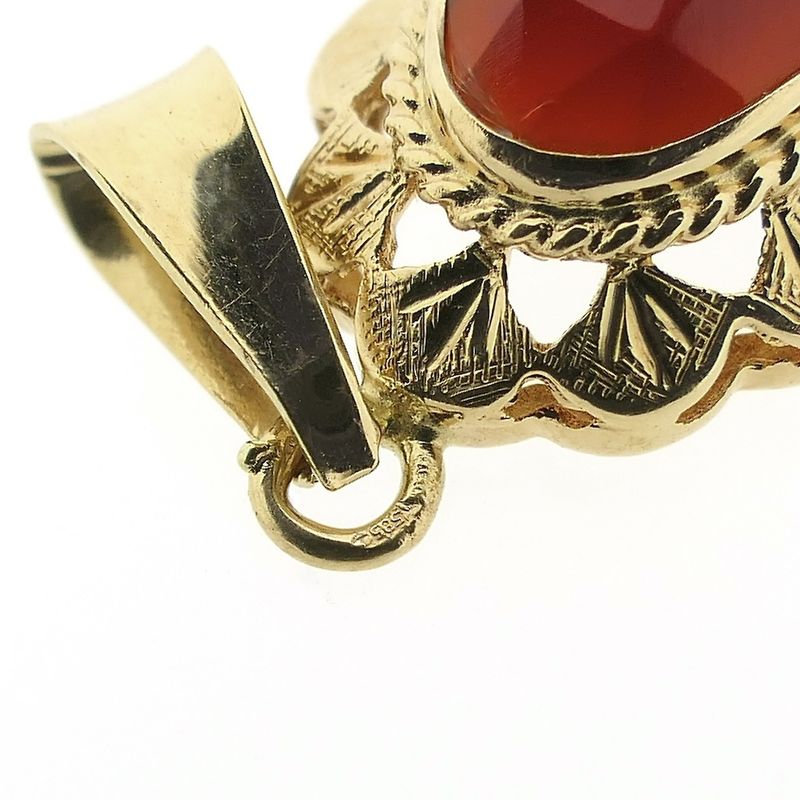 Image 5 of Vintage gold pendant with carnelian