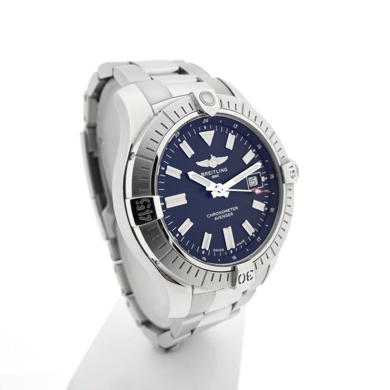 Image 3 of Breitling Avenger Automatic 43 A17318; Automatic men's watch