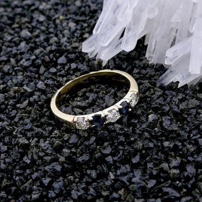 Image 2 of Gold ring with sapphire and diamond | 0.30 ct.