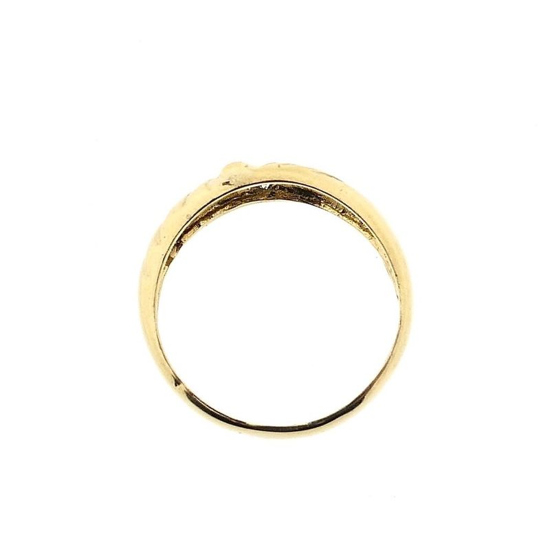 Image 5 of Gold croissant ring with diamonds; 0.04 ct.