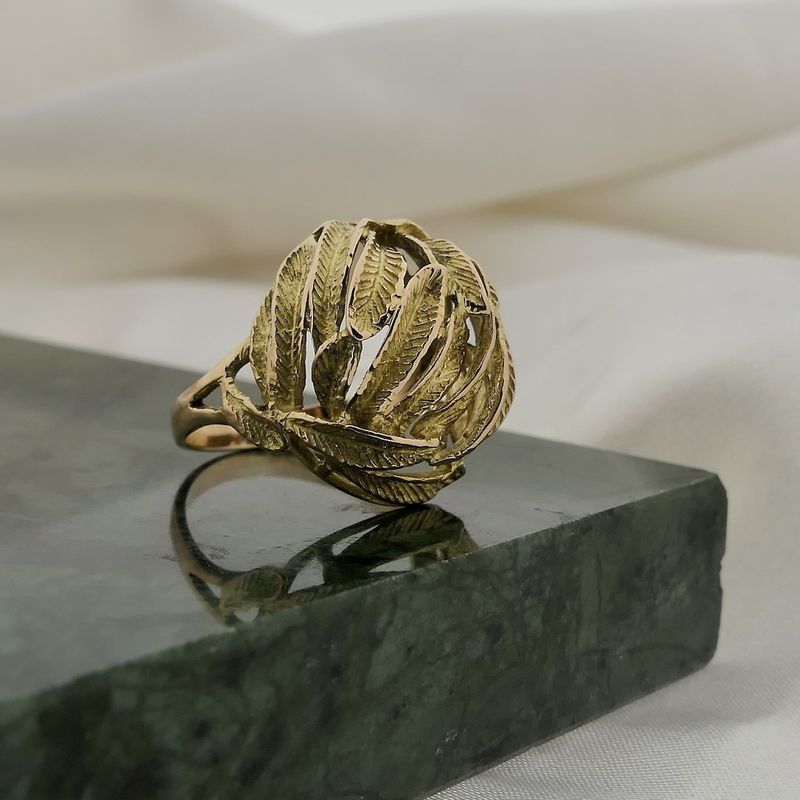 Image 10 of Gold ring with leaves