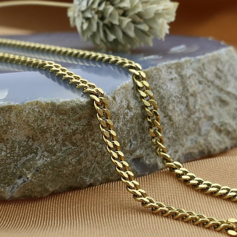 Image 9 of Gold gourmet link chain