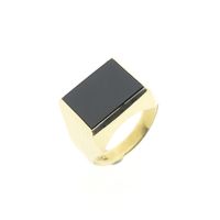 Gold men's signet ring with onyx