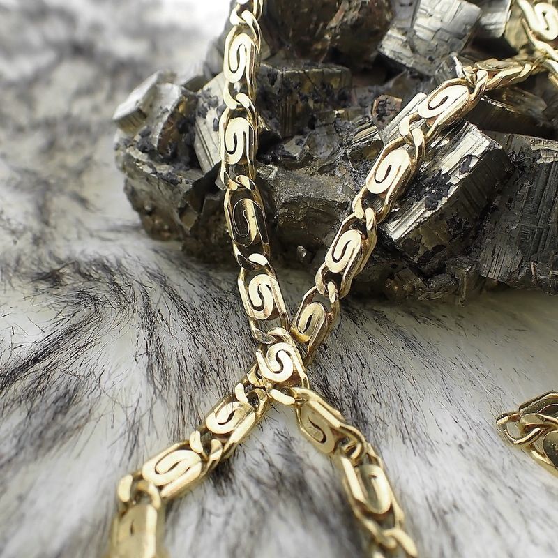 Image 2 of Gold scroll link chain