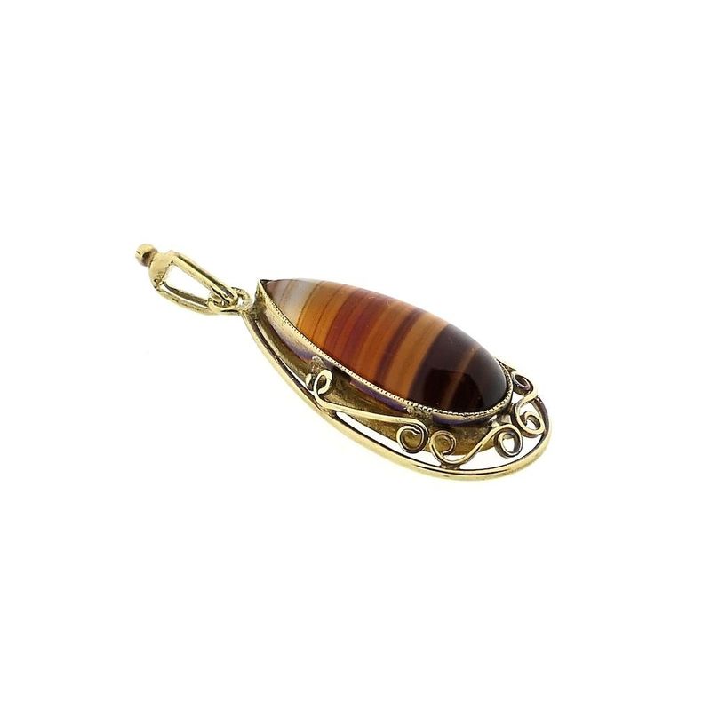 Image 3 of Vintage gold pendant with bandagate