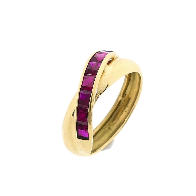 Afbeelding 1 van Gouden crossover ring met robijn 