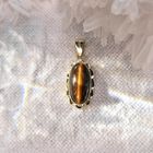 Image 2 of Vintage gold pendant with tiger's eye