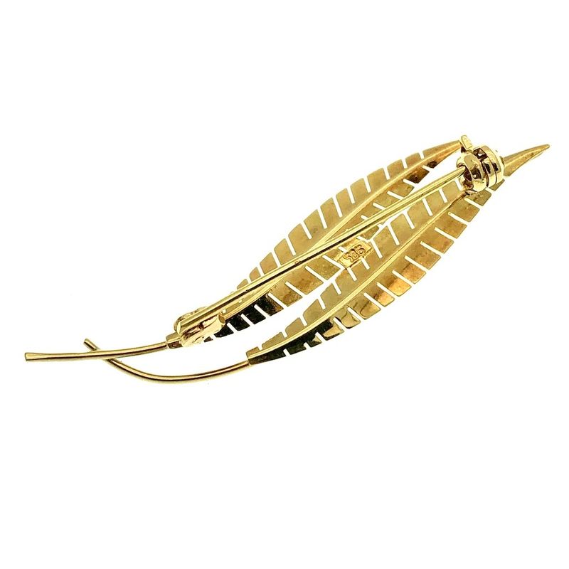 Image 4 of Gold brooch with two feathers