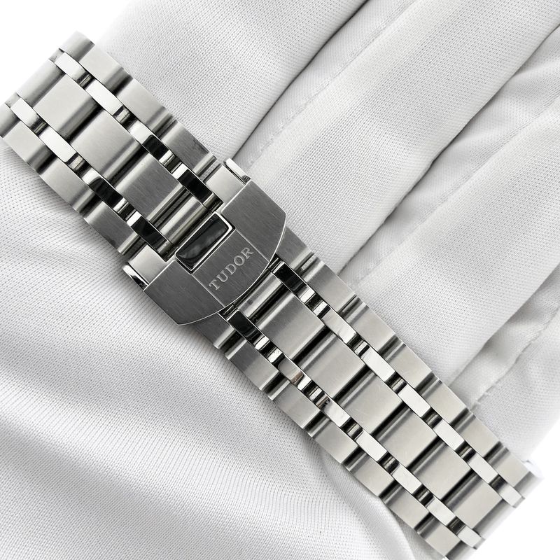 Image 8 of Tudor Royal Date 38mm 28500; Automatic men's watch