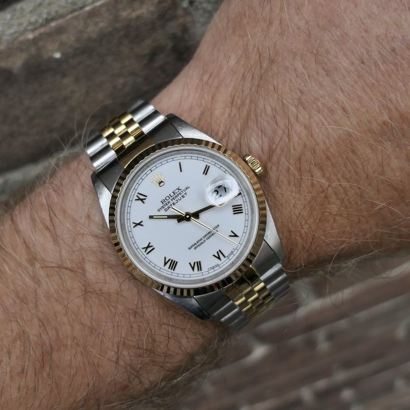 Image 19 of Rolex Datejust 16233; Automatic gold/steel watch