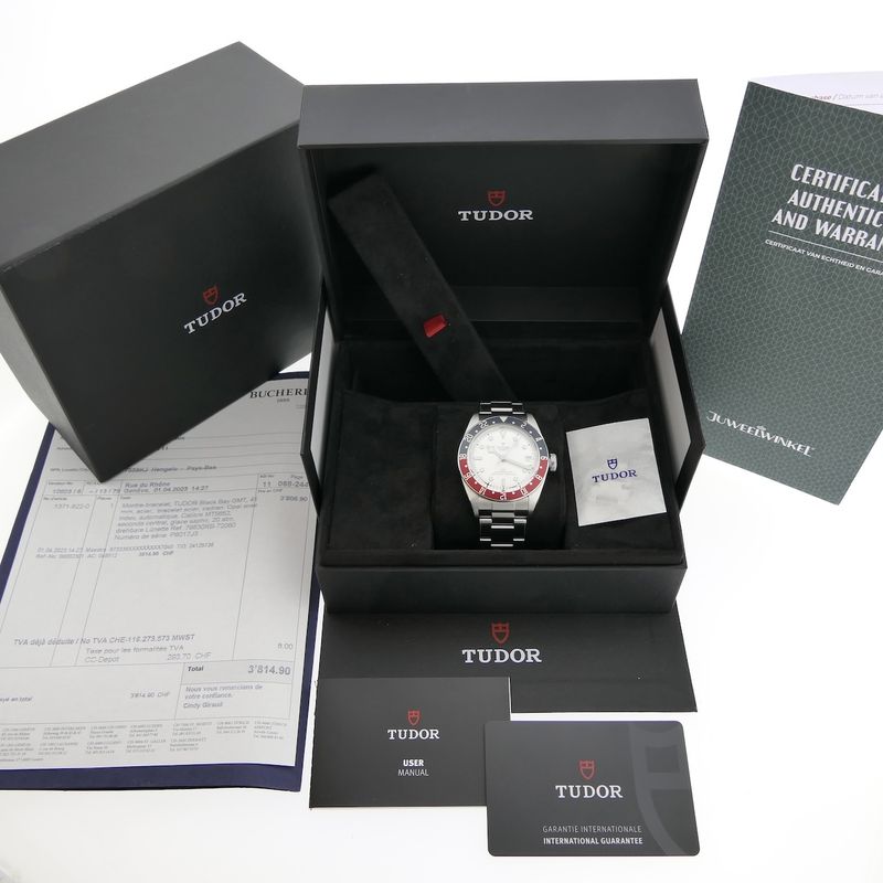 Image 23 of Tudor Black Bay GMT 'Opaline' M79830RB; Automatic men's watch