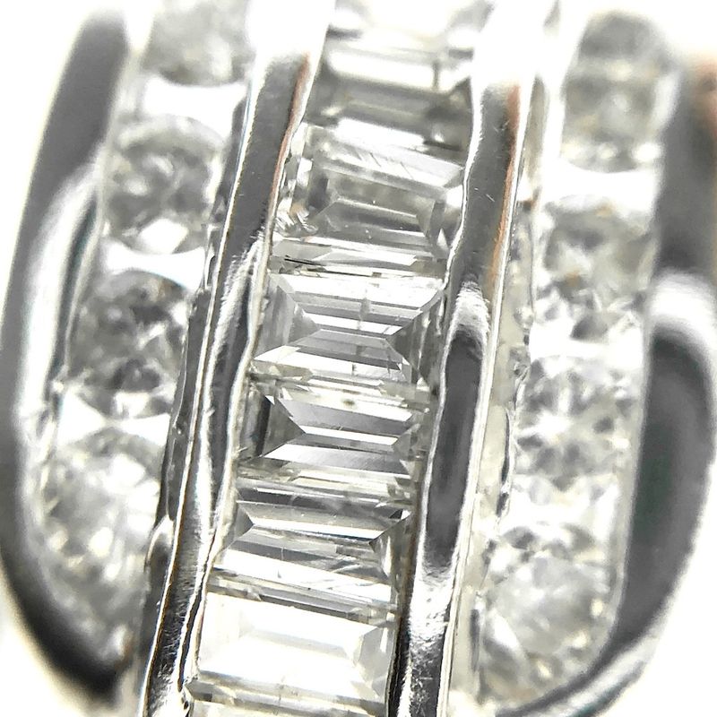 Image 2 of 18-karat white gold earrings with brilliant and baguette-cut diamonds, 1.28 ct in total