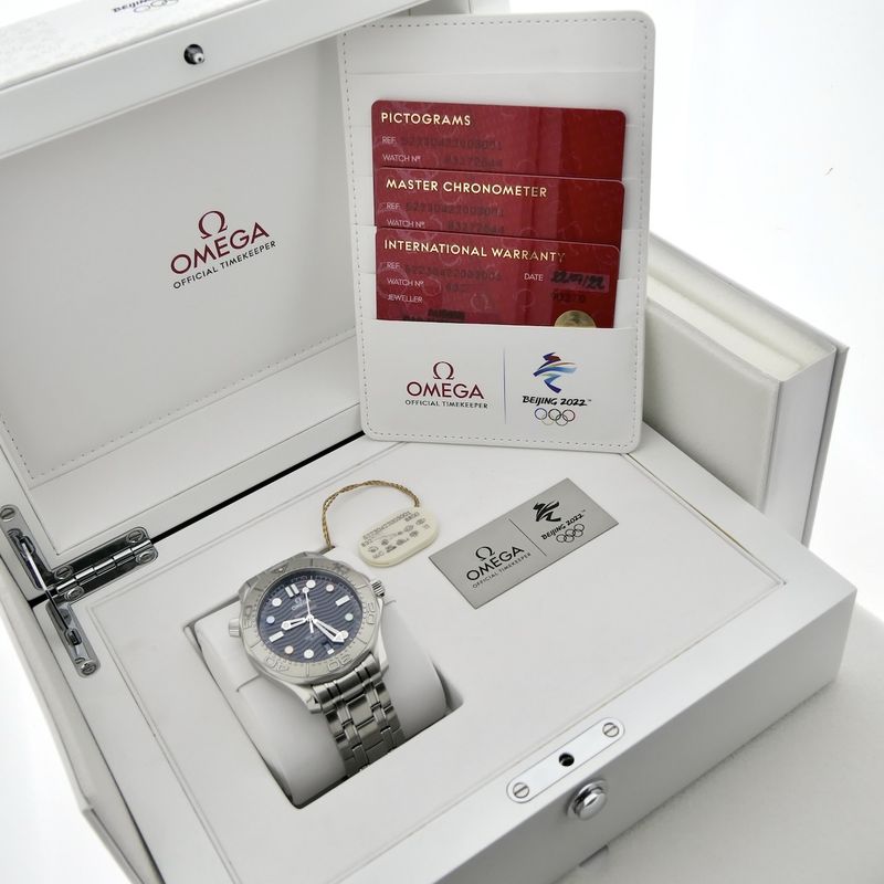 Image 4 of Omega Seamaster Diver 300M 'Beijing 2022' 522.30.42.20.03.001; Automatic diving watch