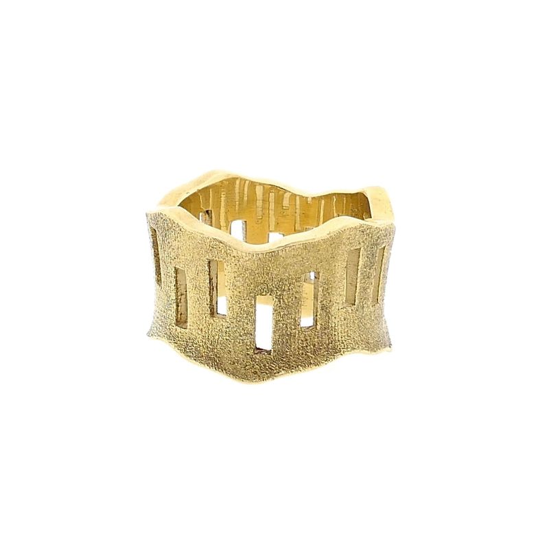 Image 4 of Vintage Gold Ring with Organic Design
