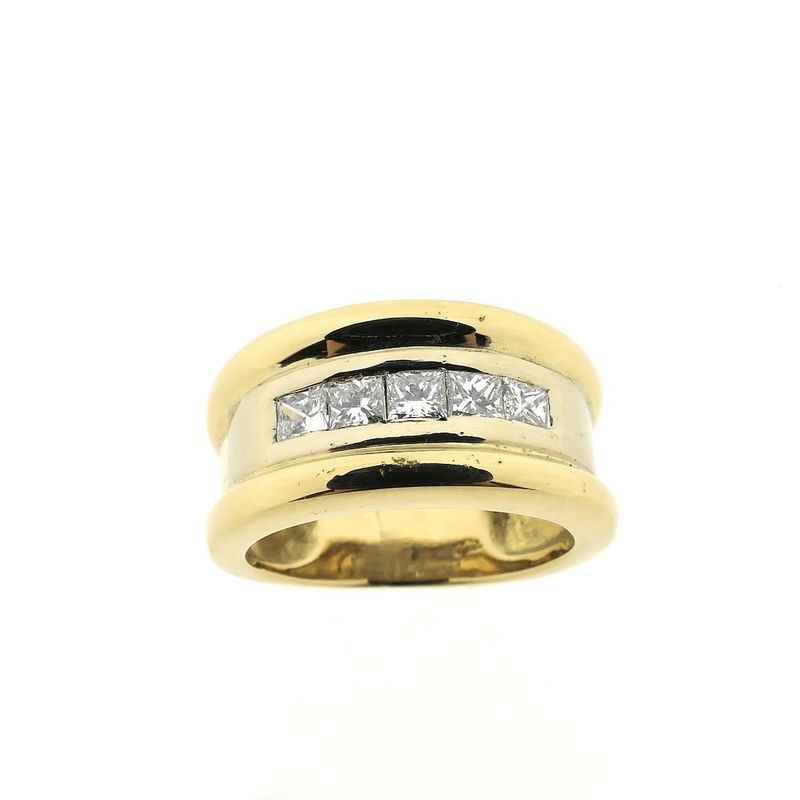 Image 2 of Gold ring with diamonds