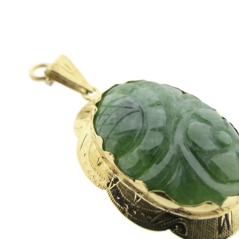 Image 4 of Gold pendant with jade